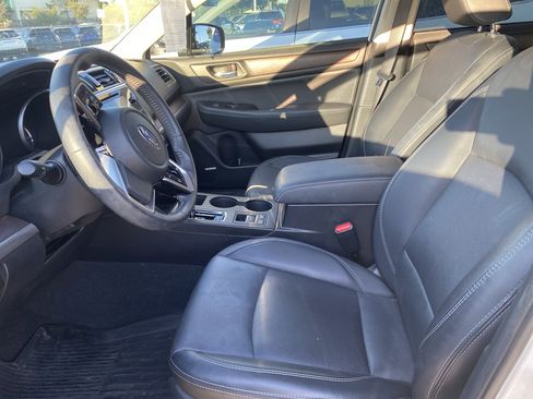 Used 2018 Subaru Outback 2.5i Limited AWD/4WD image 14