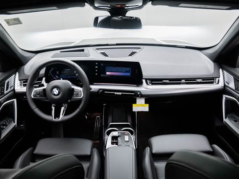New 2025 BMW X1 xDrive28i w/ Technology Package image 10