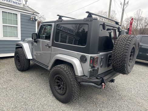Used 2018 Jeep Wrangler Sport image 5