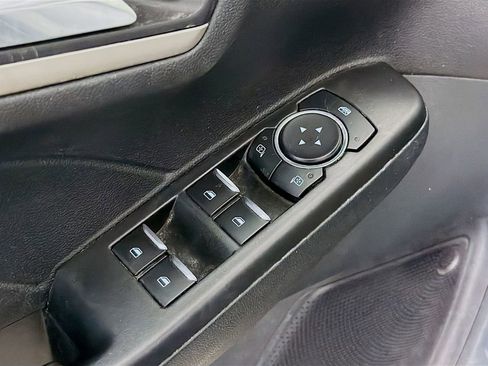 Used 2021 Ford Escape SE w/ SE Sport Appearance Package FWD image 21