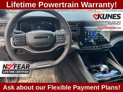 Used 2023 Jeep Wagoneer Series II w/ Flexible Seating Group AWD/4WD image 15