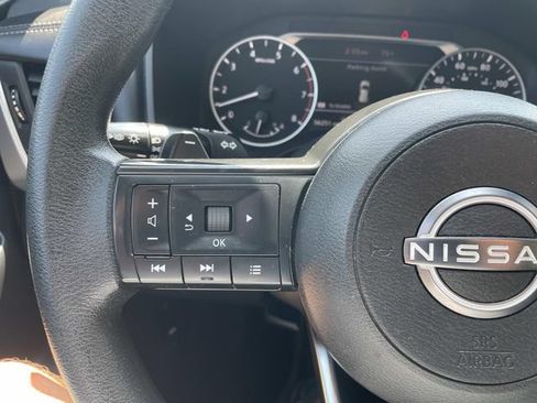 Used 2024 Nissan Rogue S AWD/4WD image 29