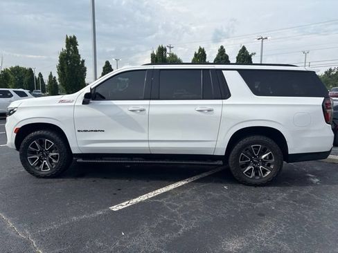 Used 2021 Chevrolet Suburban Z71 w/ Rear Media and Nav Package AWD/4WD image 9