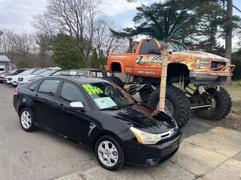 Used 2008 Ford Focus SES FWD image 2
