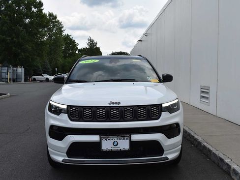 Used 2024 Jeep Compass Limited w/ High Altitude Package AWD/4WD image 2