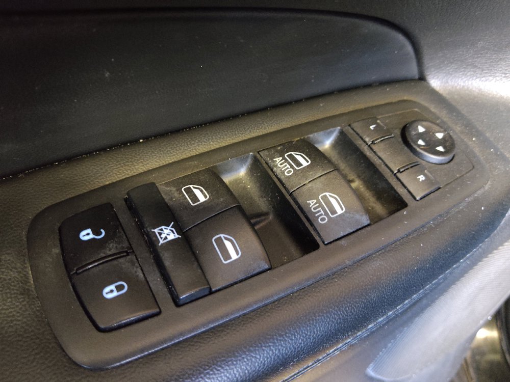 Used 2020 Jeep Grand Cherokee Altitude AWD/4WD image 27