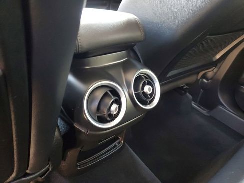 Used 2018 Alfa Romeo Stelvio AWD image 16