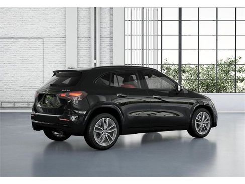 New 2026 Mercedes-Benz GLA 35 AMG 4MATIC image 20
