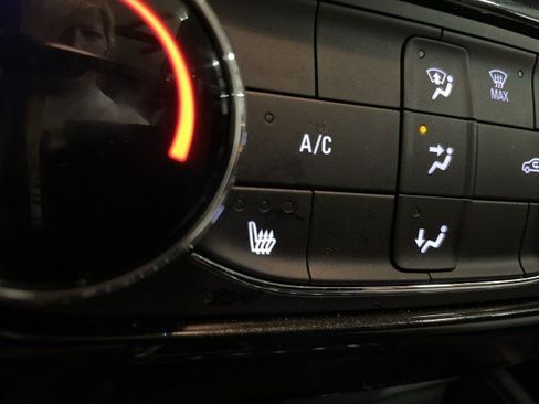 Used 2026 Chevrolet TrailBlazer LT w/ LT Cold Weather Package FWD image 20