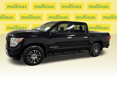 Used 2021 Nissan Titan SV w/ Accessory Utility Package image 8