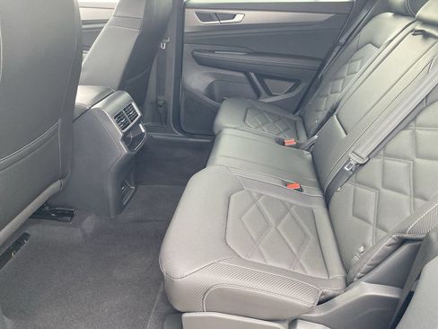 New 2026 Volkswagen Atlas Cross Sport SE FWD image 13