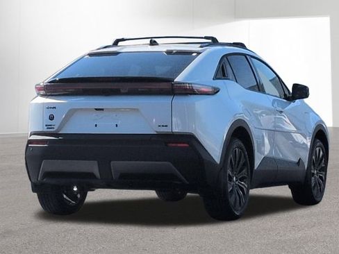New 2026 Toyota C-HR w/ Cold Weather Package AWD/4WD image 6