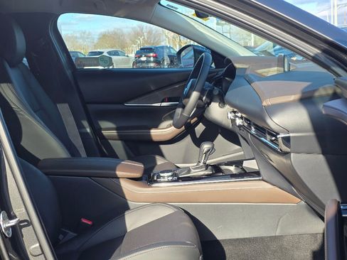 Certified 2025 MAZDA CX-30 AWD 2.5 S w/ Premium Package image 22