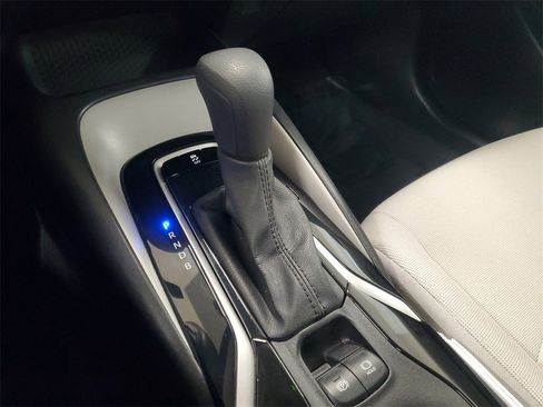 Used 2022 Toyota Corolla LE image 28