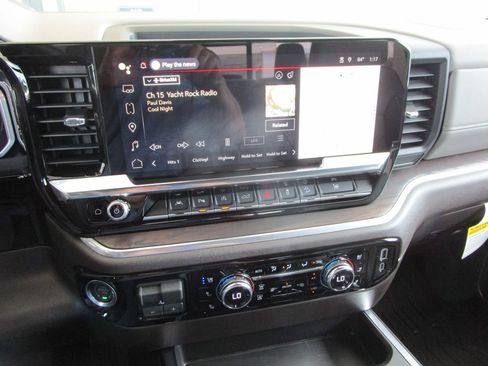 New 2026 GMC Sierra 1500 SLT w/ SLT Premium Plus Package AWD/4WD image 36