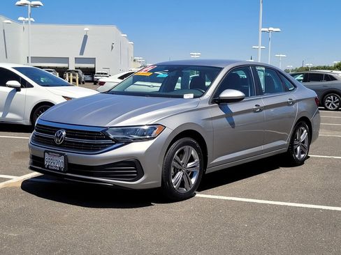 Used 2022 Volkswagen Jetta SE FWD image 10