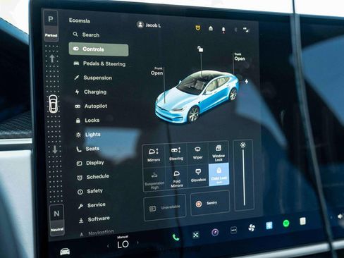 Used 2022 Tesla Model S Plaid image 17