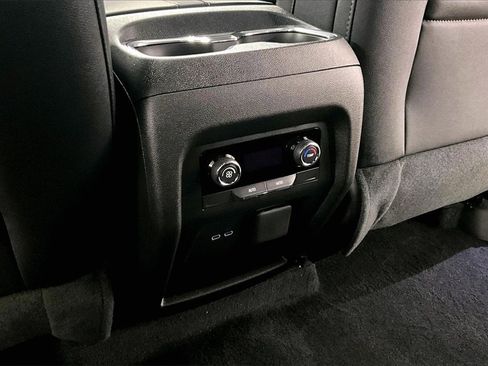 Used 2025 Chevrolet Traverse Z71 w/ Enhanced Driving Package image 10