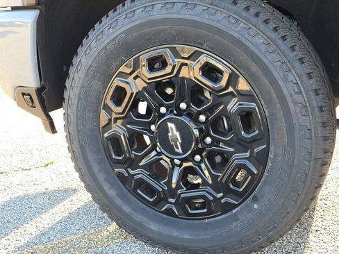 Used 2024 Chevrolet Silverado 2500 LTZ w/ LTZ Plus Package image 13