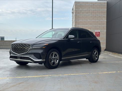 New 2026 Genesis GV70 2.5T Advanced w/ G1 Accessory Package AWD/4WD image 2