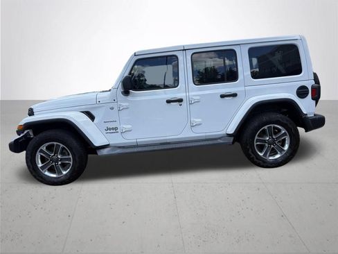 Used 2018 Jeep Wrangler Unlimited Sahara AWD/4WD image 8