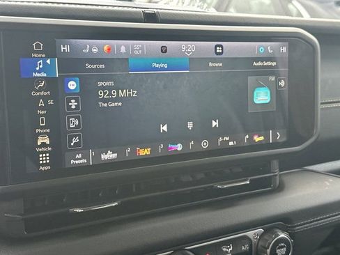 Certified 2024 Jeep Wrangler Sahara w/ Technology Group image 29