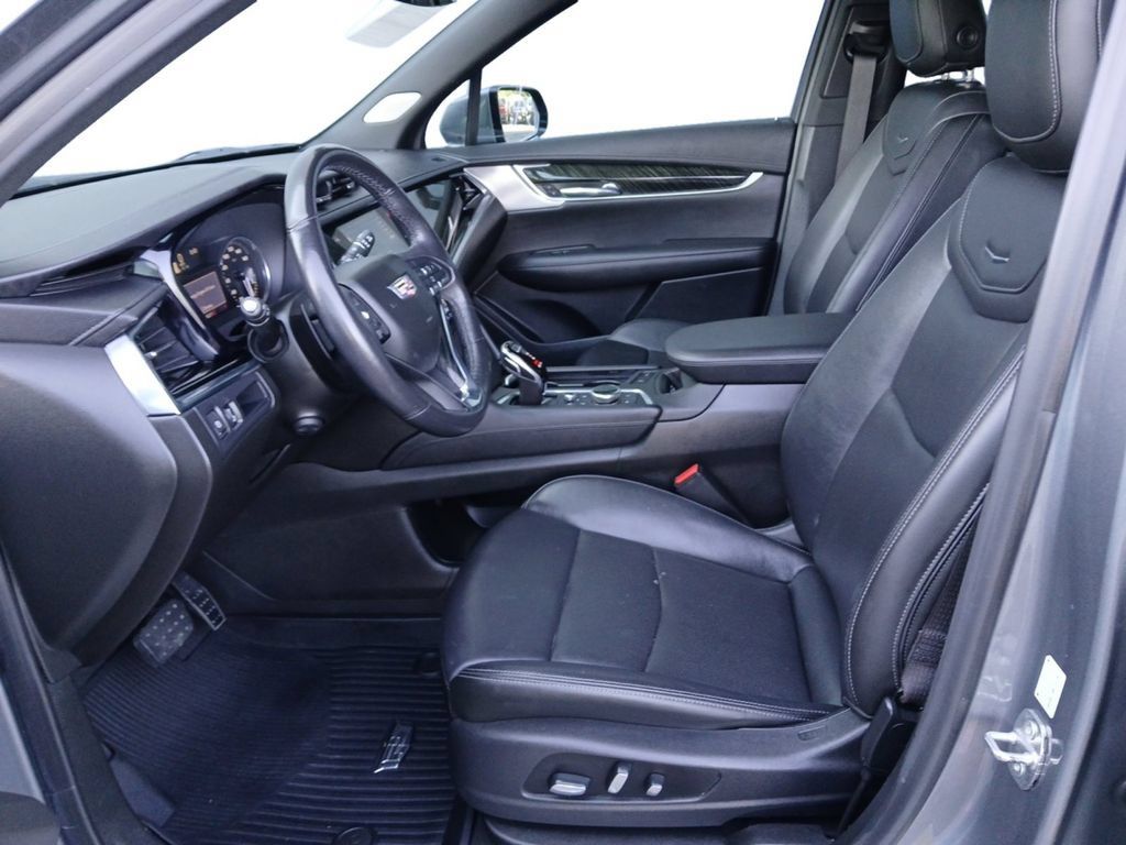 Used 2021 Cadillac XT6 Premium Luxury FWD image 19