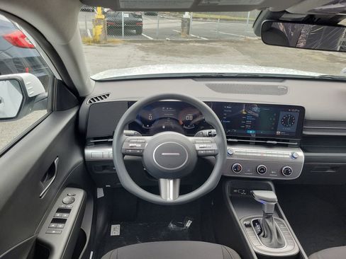 New 2026 Hyundai Kona SE FWD image 29