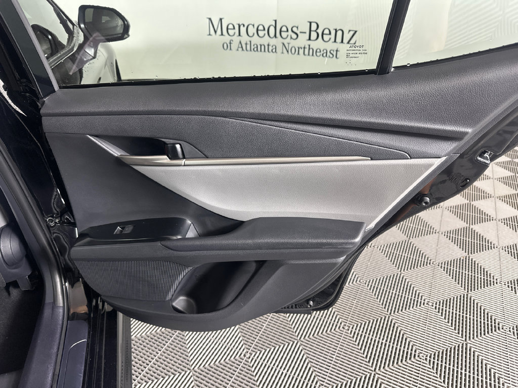 Used 2025 Toyota Camry SE FWD image 16