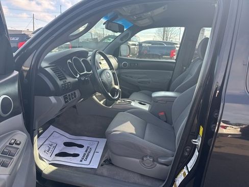 Used 2011 Toyota Tacoma 4x4 Double Cab image 9