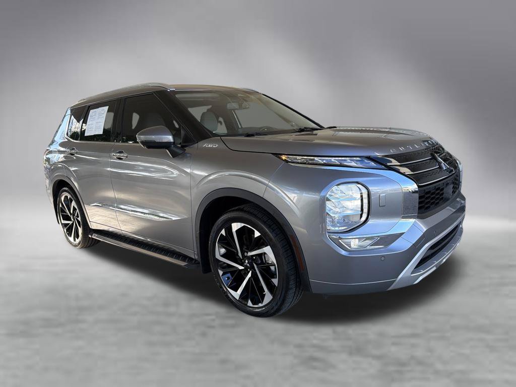 Used 2022 Mitsubishi Outlander SEL AWD/4WD image 2