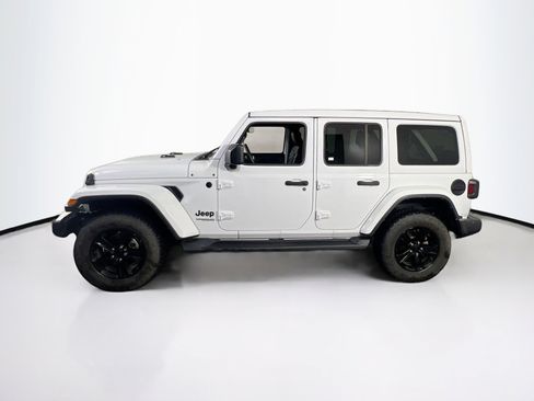 Used 2022 Jeep Wrangler Unlimited Sahara image 8