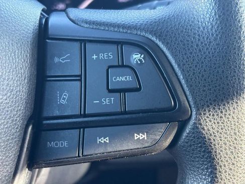 Used 2024 Toyota Sienna LE image 29