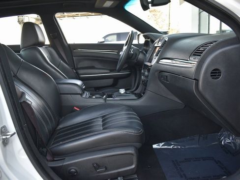 Used 2023 Chrysler 300 S image 21