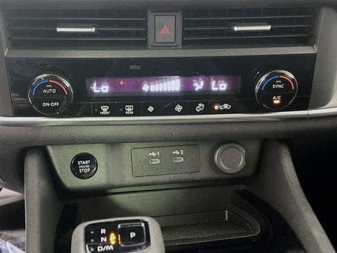 Used 2024 Nissan Rogue SV FWD image 23