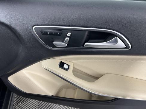 Used 2019 Mercedes-Benz GLA 250 250 image 23