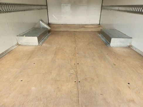 Used 2025 Chevrolet Express 3500 w/ Power Convenience Package image 31