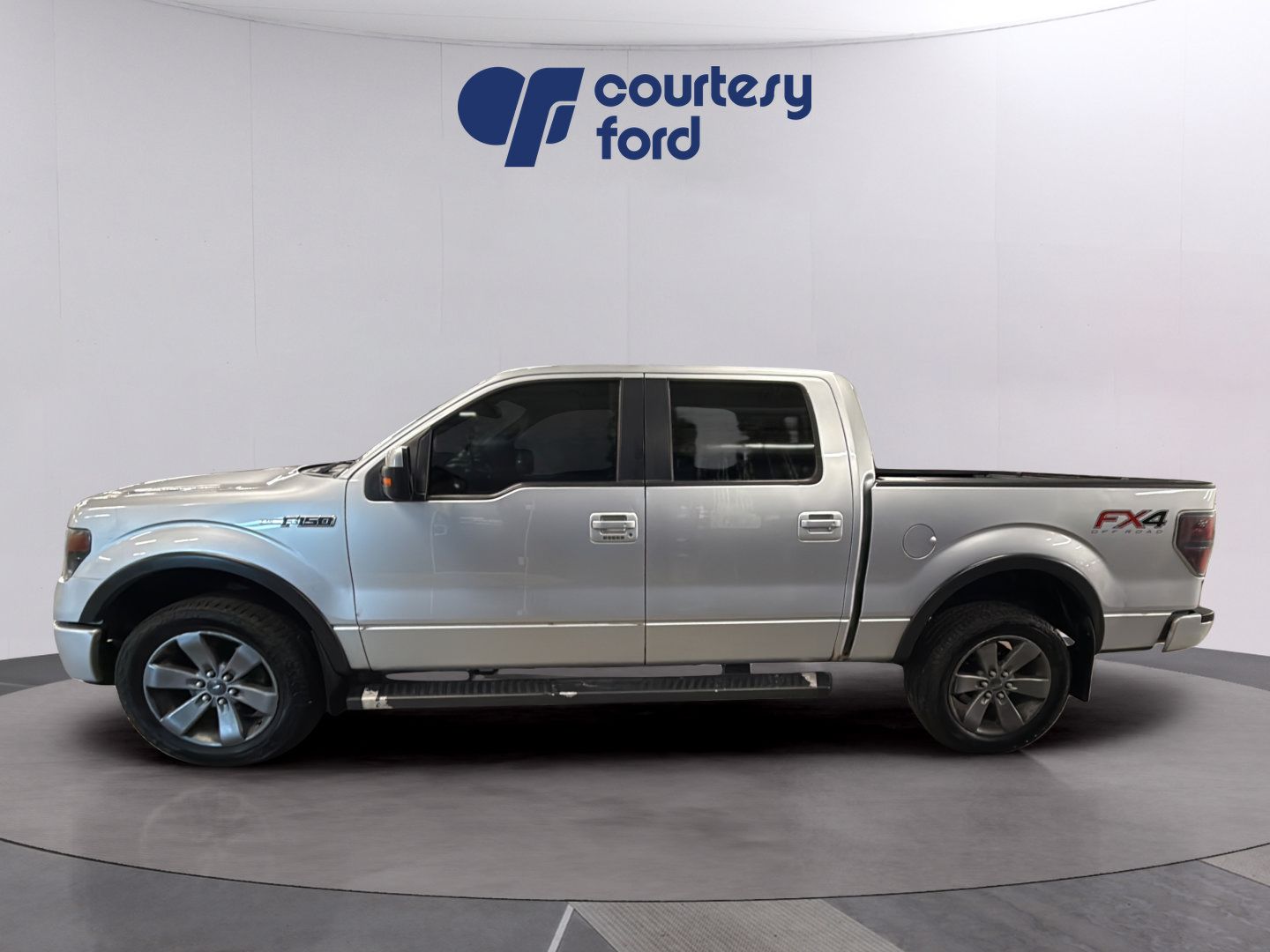 Used 2014 Ford F150 FX4 w/ Equipment Group 402A Luxury AWD/4WD image 4