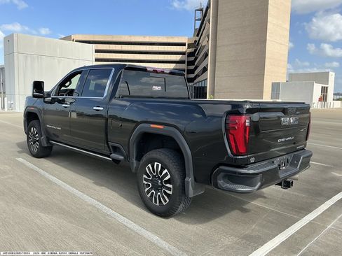 Used 2024 GMC Sierra 2500 Denali Ultimate w/ Max Trailering Package AWD/4WD image 5