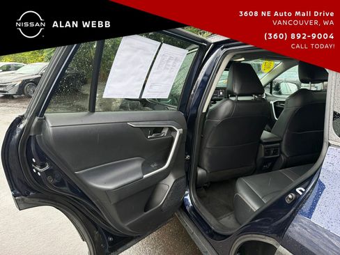 Used 2022 Toyota RAV4 XLE Premium AWD/4WD image 26