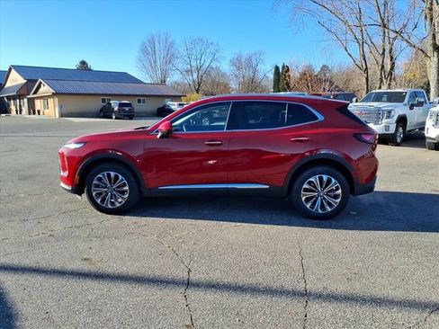 Used 2025 Buick Envision Preferred AWD/4WD image 6