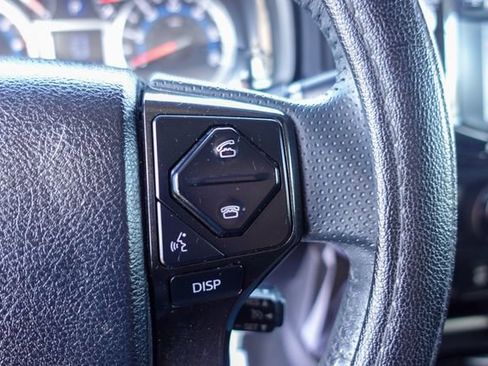Used 2017 Toyota 4Runner TRD Off-Road Premium AWD/4WD image 16