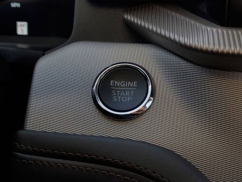 Certified 2025 Ford Explorer Active w/ Active Comfort Package image 17