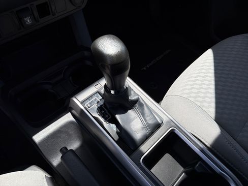 Used 2023 Toyota Tacoma SR5 w/ Technology Package image 28