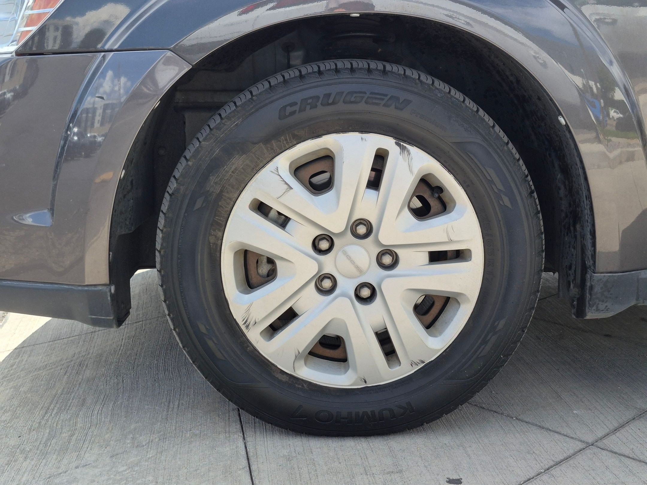 Used 2019 Dodge Journey SE w/ Connectivity Group FWD image 12