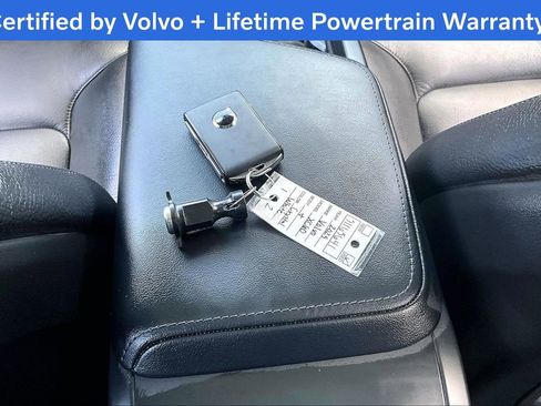 Certified 2025 Volvo XC60 B5 Plus image 13