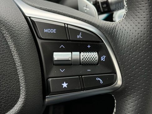 Used 2025 Genesis G70 2.5T w/ Sport Prestige Package image 28