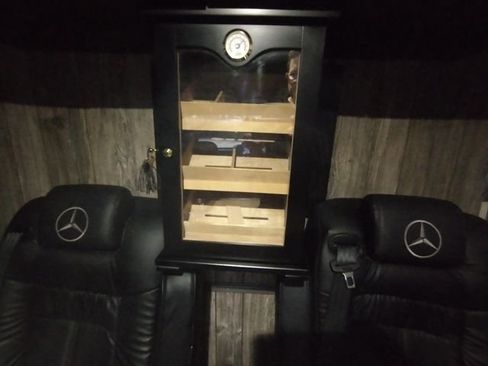 Used 2014 Mercedes-Benz Sprinter 2500 image 63