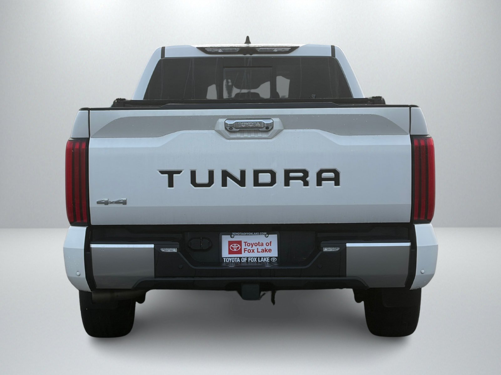 Used 2022 Toyota Tundra Limited w/ TRD Off-Road Package AWD/4WD image 4