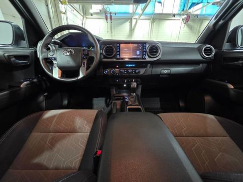 Used 2023 Toyota Tacoma TRD Off-Road AWD/4WD image 14